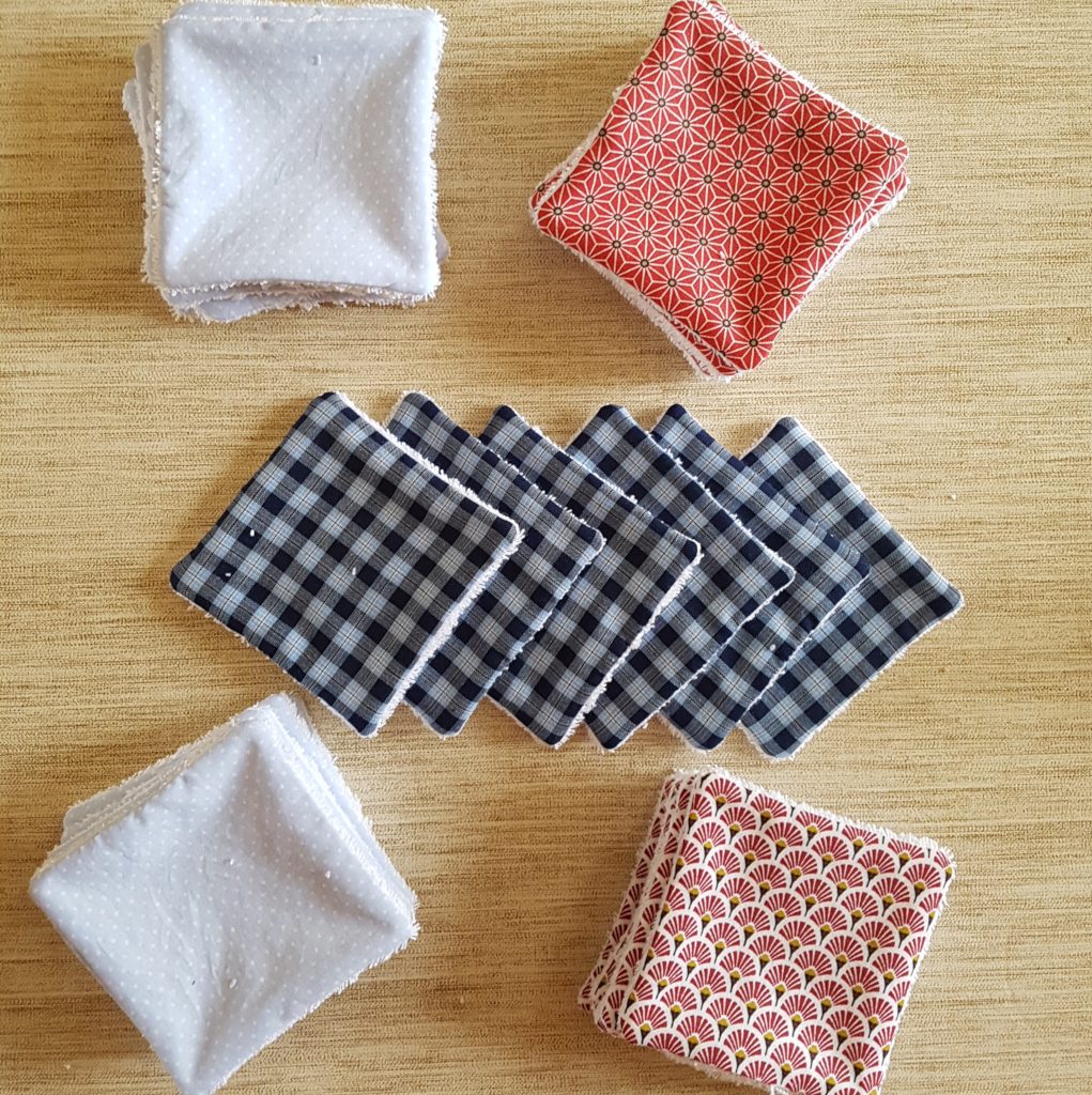Carrés démaquillants une face coton variés une face éponge blanche
