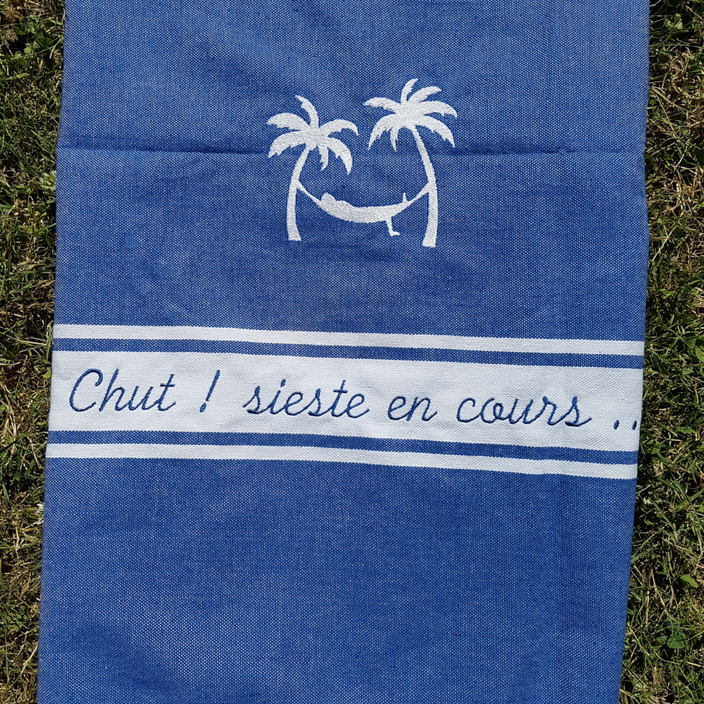 Fouta sieste en cours motif palmiers