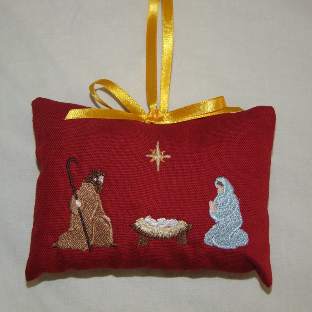 Petit coussin crèche décoration de sapin
