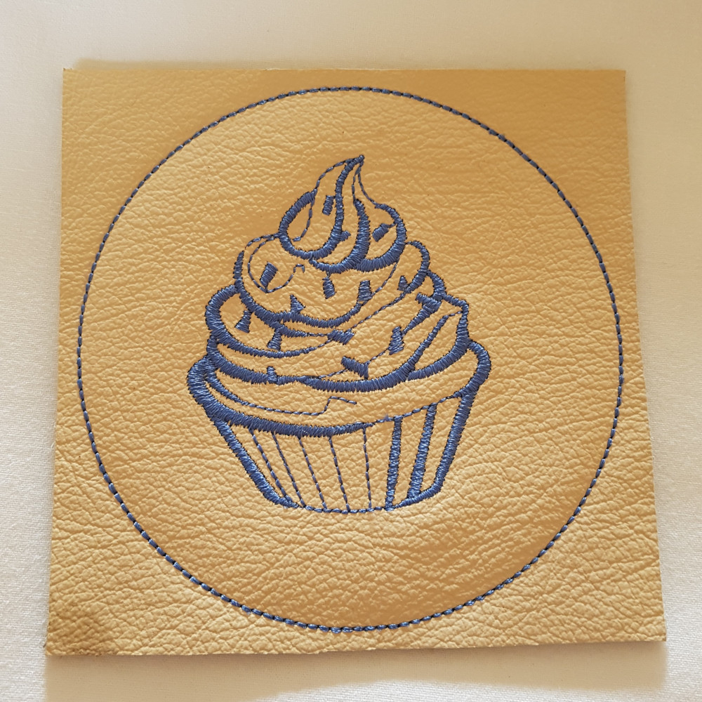 Sous-tasse en cuir motif cupcake