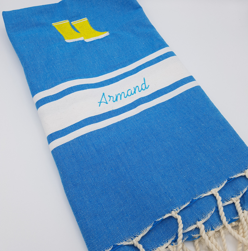 Fouta enfant bottes de pluie et prénom 25€